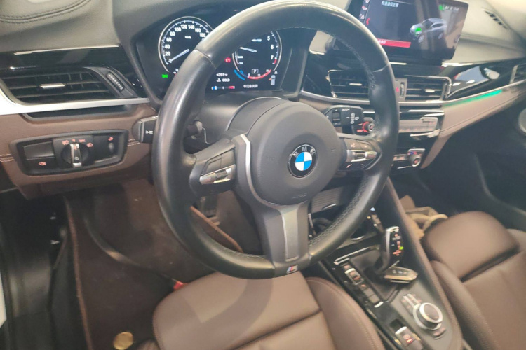 宝马X2 2021款 改款 sDrive25i M运动套装局部细节13