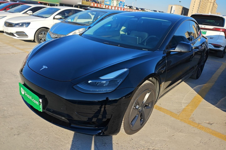 特斯拉 Model 3 2021款 标准续航后驱升级版车身外观1