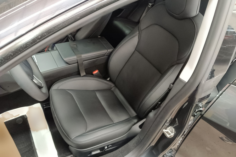 特斯拉 Model 3 2023款 后轮驱动版局部细节19