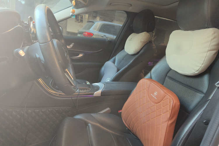 奔驰C级 2019款 C 180 L 时尚型运动版中控内饰19