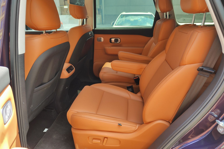 零跑汽车 零跑C16 2024款 增程 200激光雷达版中控内饰7003