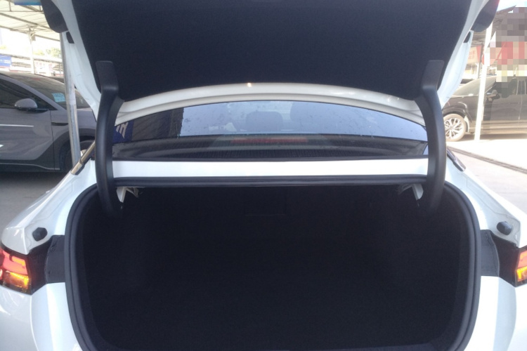 小鹏P5 2024款 500Plus版机舱底盘23