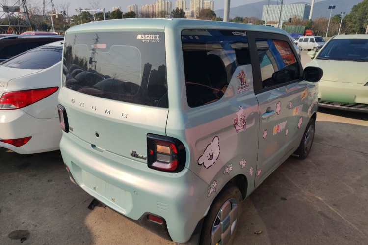 吉利银河 2023款 熊猫mini 200km 耐力熊车身外观7