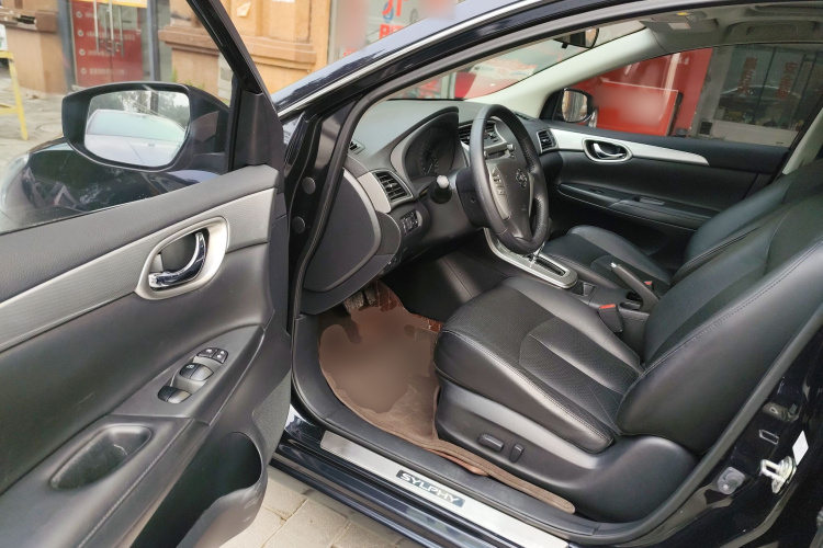 日产 轩逸 2014款 1.6XV CVT尊享版中控内饰20
