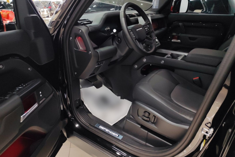 路虎卫士 2025款 110 3.0T P400 -Dynamic HSE中控内饰7003