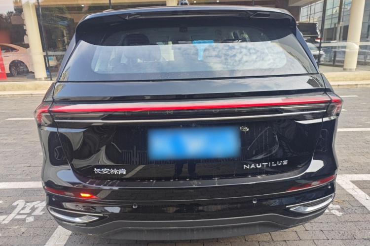 林肯 航海家 2025款 2.0T 四驱尊睿版车身外观6004