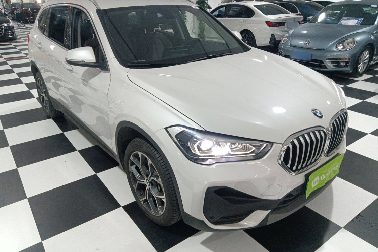 宝马X1 2022款 sDrive25Li 领先型车身外观3