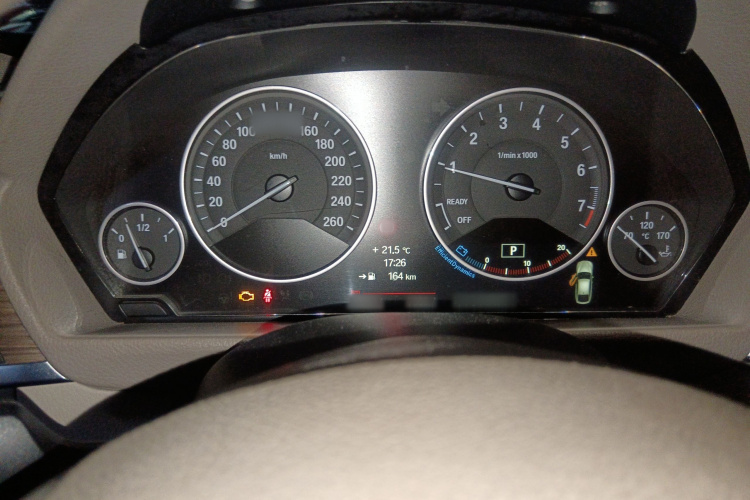 宝马3系GT 2013款 320i 风尚设计套装局部细节14