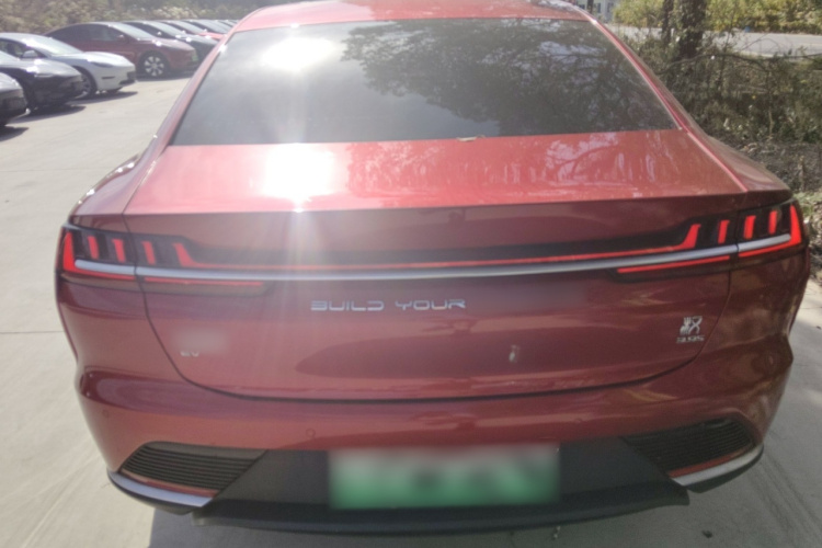 比亚迪 汉 2020款 EV 四驱高性能版旗舰型车身外观6