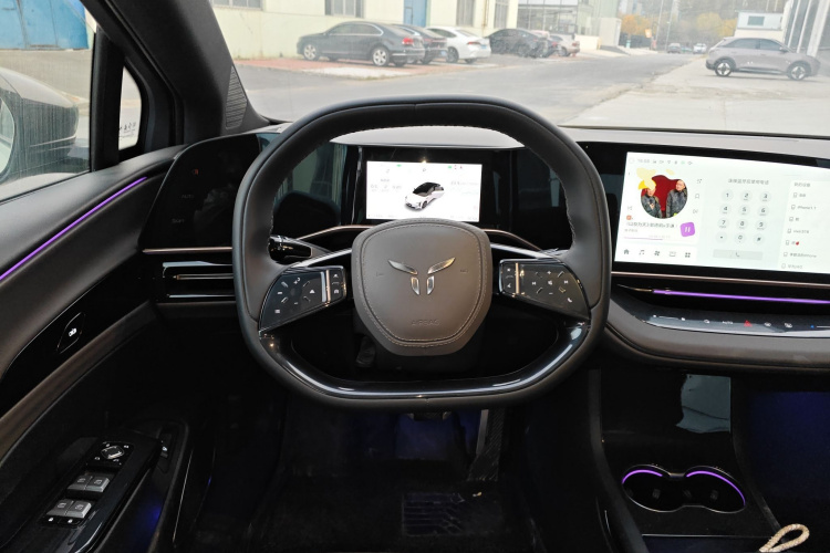 红旗EH7 2024款 690 Pro中控内饰13