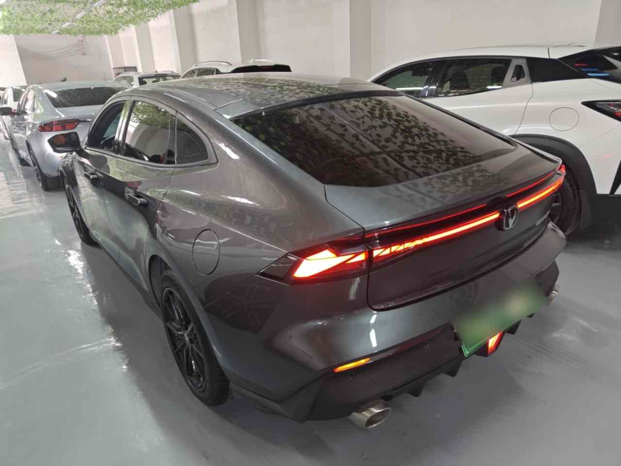 长安UNI-V 智电iDD 2023款  智电iDD 1.5T 113km智趣型（飞快版）(3)
