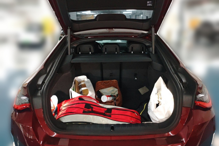 宝马4系 2022款 430i Gran Coupe M运动曜夜套装中控内饰23