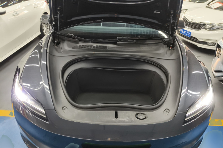 特斯拉 Model 3 2023款 后轮驱动版机舱底盘24