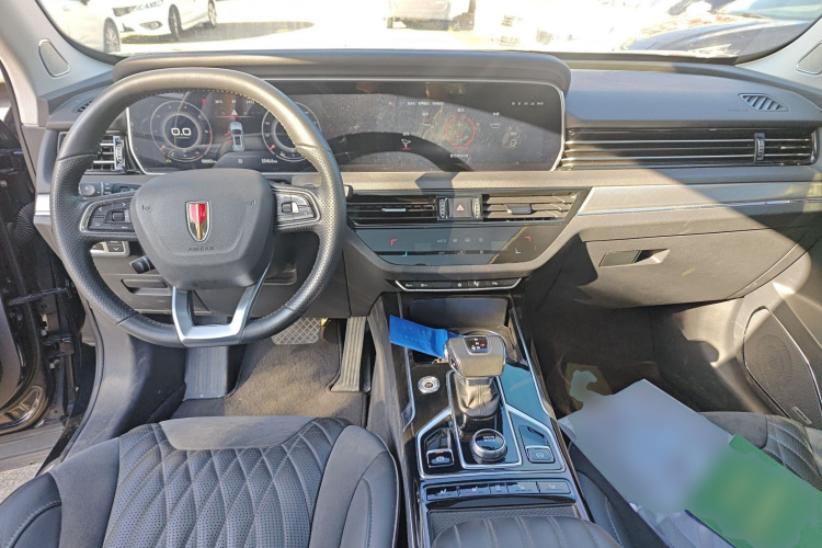 红旗HS5 2022款 2.0T 智联旗享版中控内饰7002