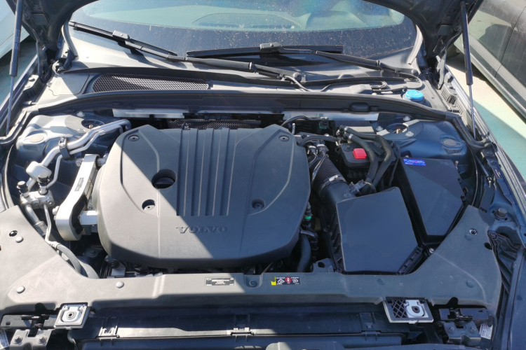 沃尔沃S60 2023款 B4 智逸豪华版机舱底盘24