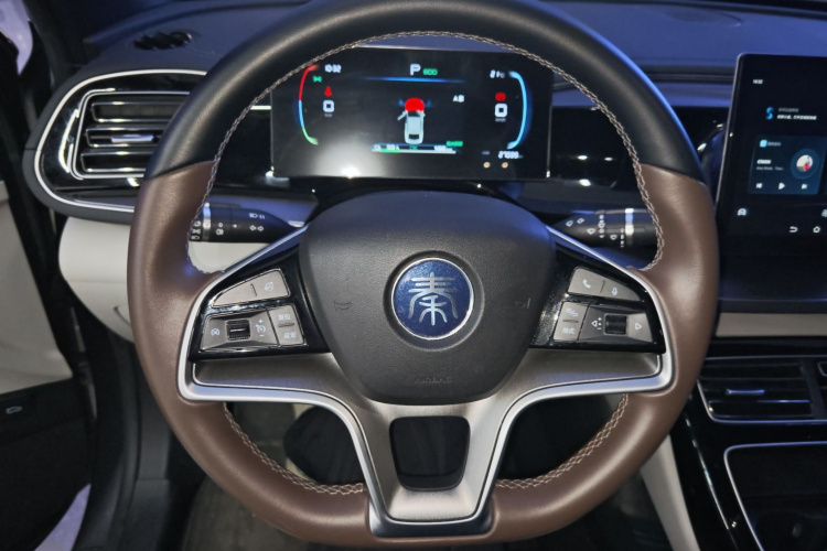 比亚迪 秦PLUS 2024款 荣耀版 EV 510KM领先型中控内饰13