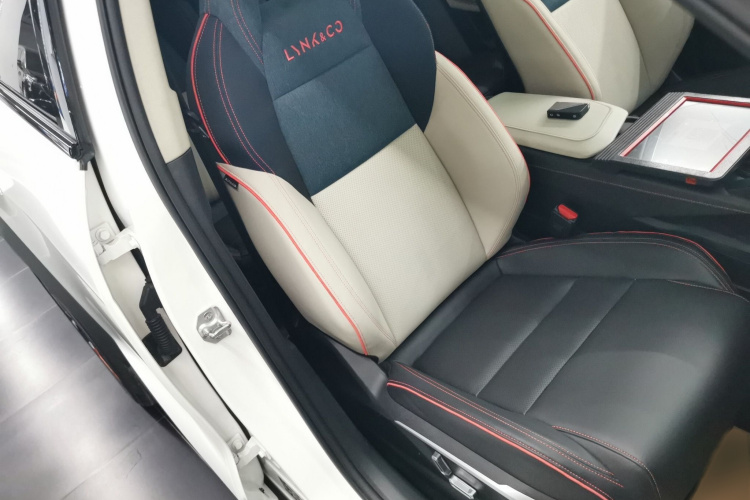 领克06 2020款 1.5T 耀Halo局部细节41