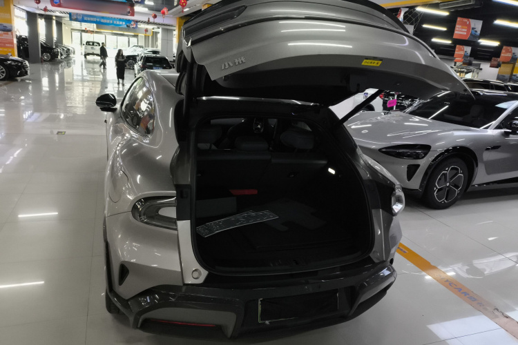 小米汽车 小米YU7 2025款 超长续航后驱版机舱底盘23