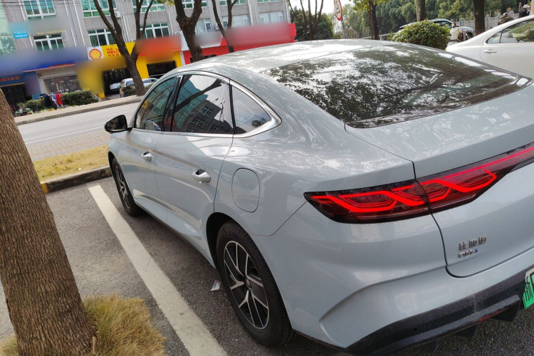 比亚迪 秦L 2024款 DM-i 120KM超越型车身外观4