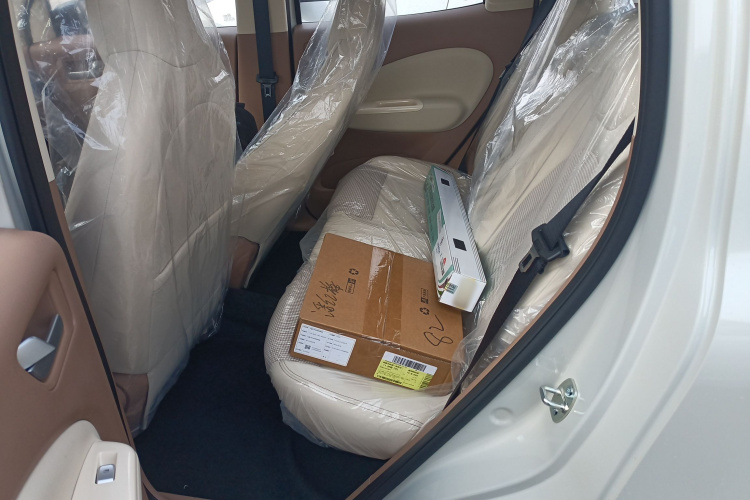 五菱汽车 宏光MINIEV 2025款 四门版 进阶款中控内饰21