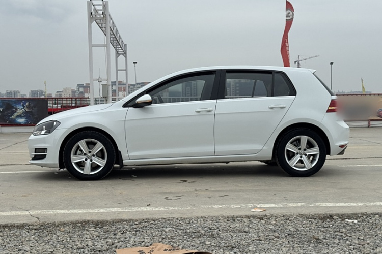 大众 高尔夫 2016款 230TSI 自动舒适型车身外观6003
