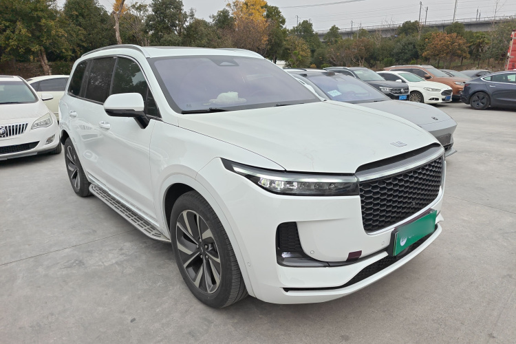 理想汽车 理想ONE 2021款 增程6座版车身外观3