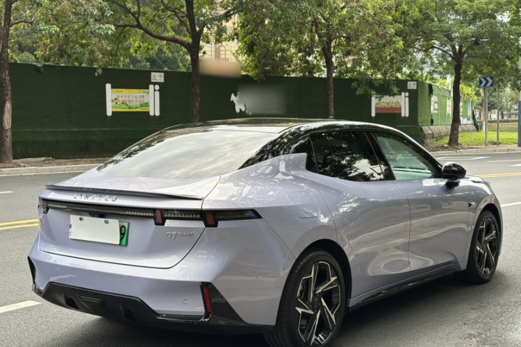 领克07 2024款 EM-P 126长续航 Ultra车身外观6004