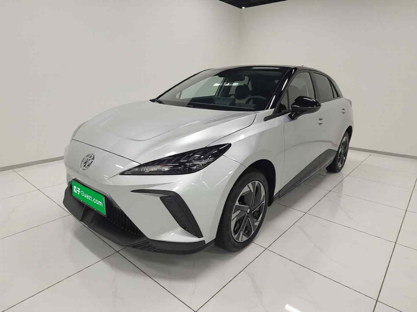 名爵 MG4 EV 2023款 415km 出海冠军版(2)