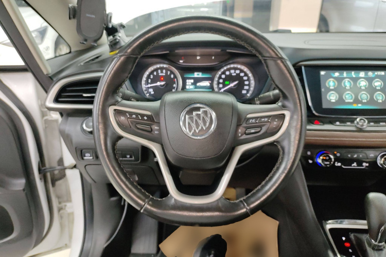 别克GL6 2018款 18T 6座尊贵型中控内饰13