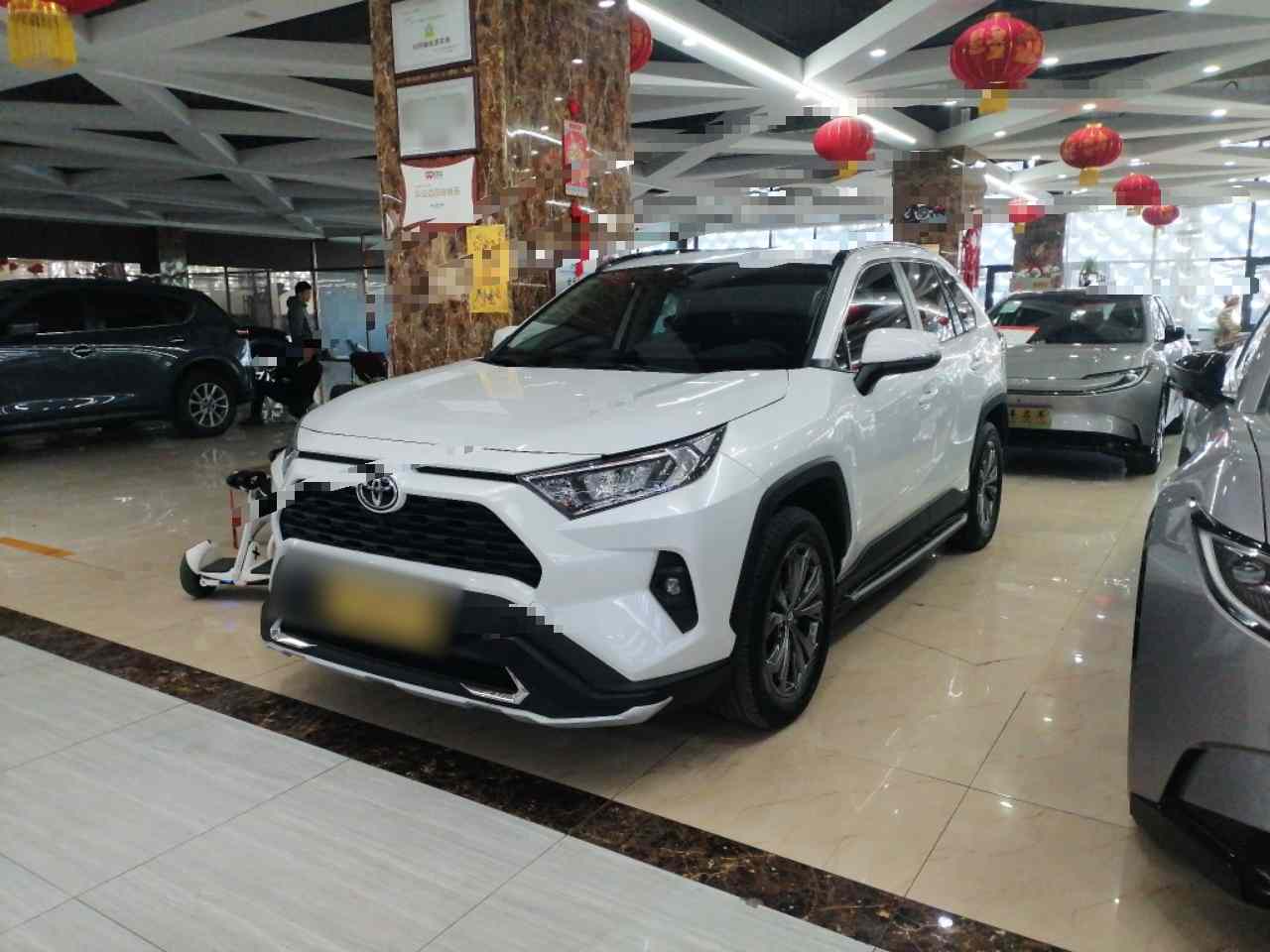 丰田 RAV4荣放 2023款 2.0L CVT两驱风尚版(2)