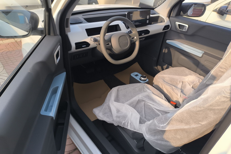 吉利银河 2024款 熊猫mini 200km 耐力熊中控内饰20