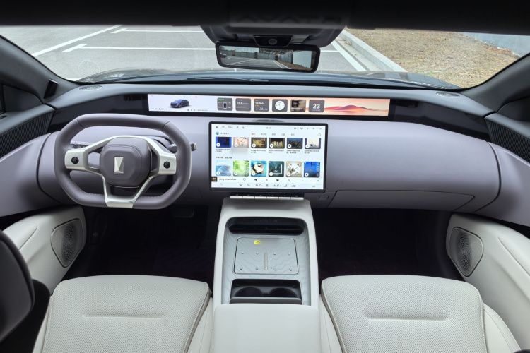 阿维塔12 2025款 Max增程版中控内饰7001