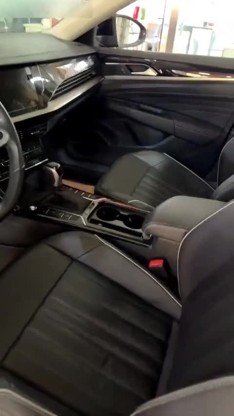 大众 帕萨特 2022款 330TSI 精英版讲解1