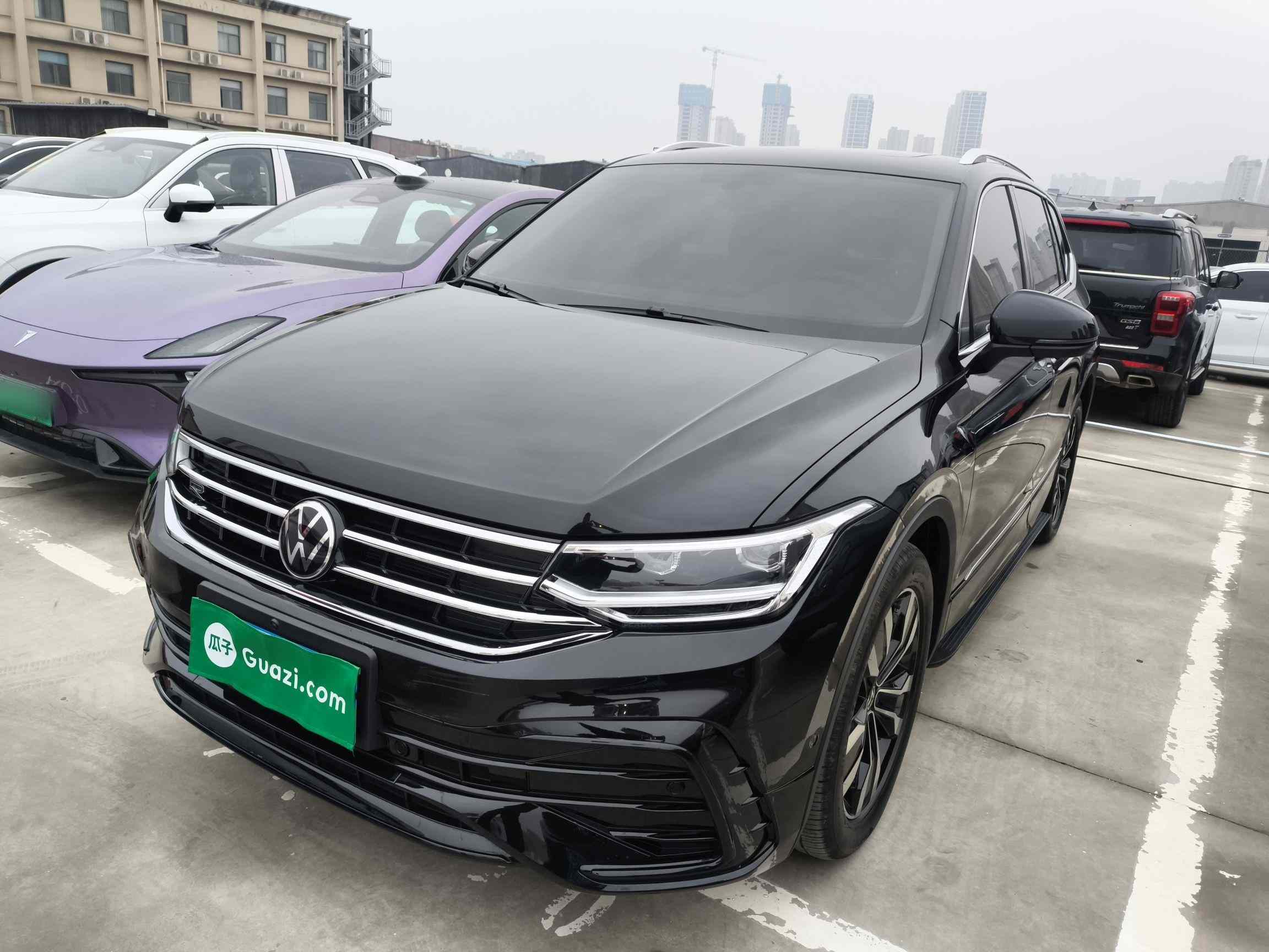 大众 途观L 2024款 出众款 330TSI 自动两驱R-Line龙耀版(2)