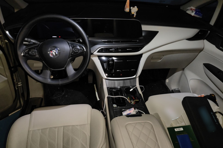 别克GL8 2022款 ES陆尊 653T 舒适型中控内饰12