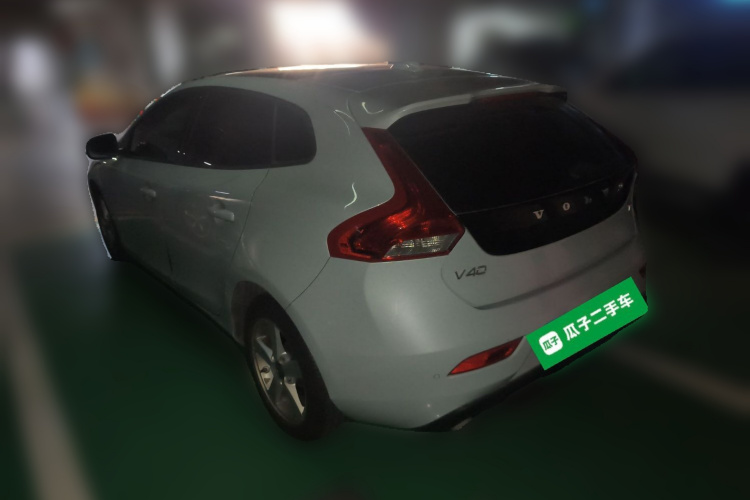 沃尔沃V40 2016款 T3 智逸版车身外观5