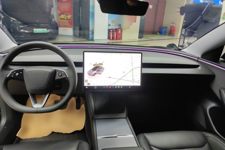 特斯拉 Model 3 2023款 后轮驱动版中控内饰12