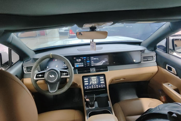 理想汽车 理想ONE 2021款 增程6座版中控内饰12