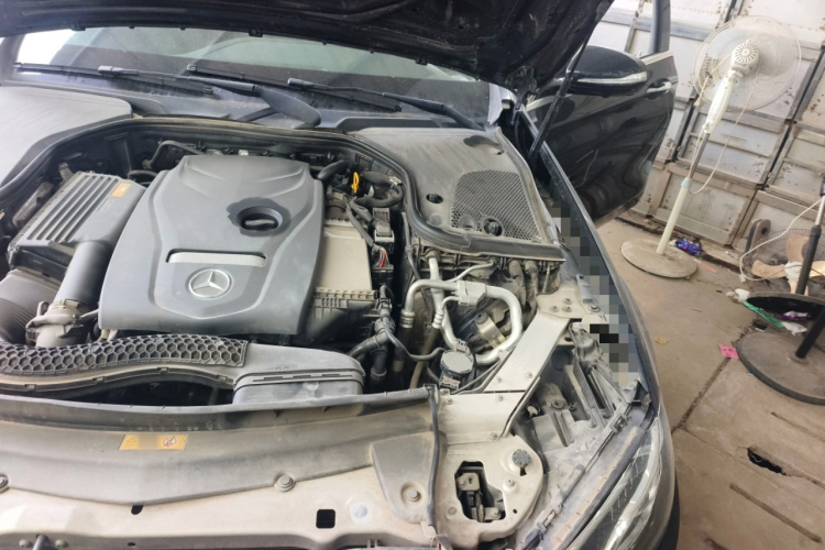 奔驰E级 2016款 E 300 L 豪华型局部细节9007