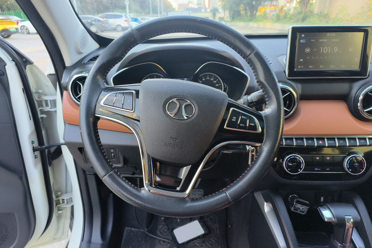 北京汽车 绅宝X35 2016款 1.5L 自动豪华版局部细节13