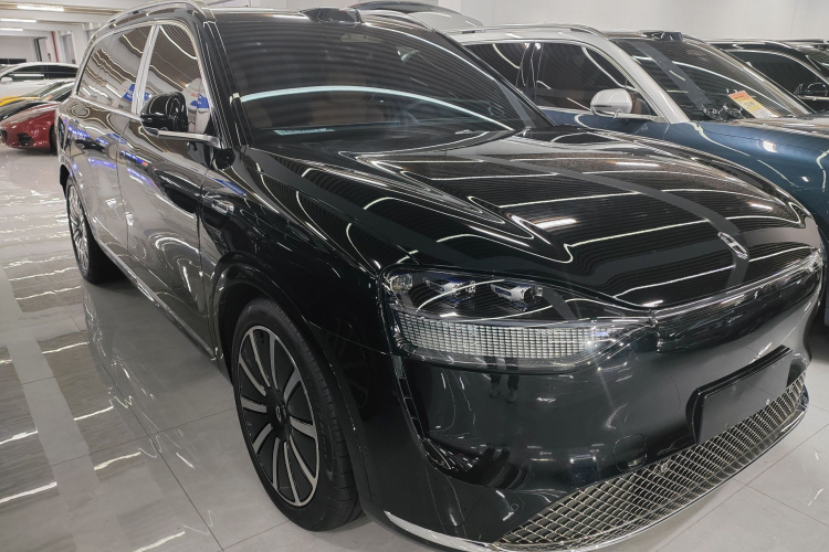 鸿蒙智行 问界M9 2025款 纯电 Ultra版 100kWh 5座版车身外观6002