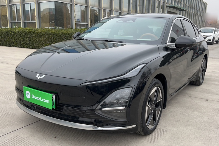 五菱汽车 五菱星光 2025款 610km 智能旗舰型车身外观1