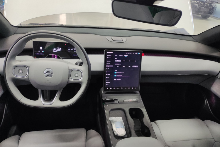 蔚来ET5 2024款 75kWh中控内饰12