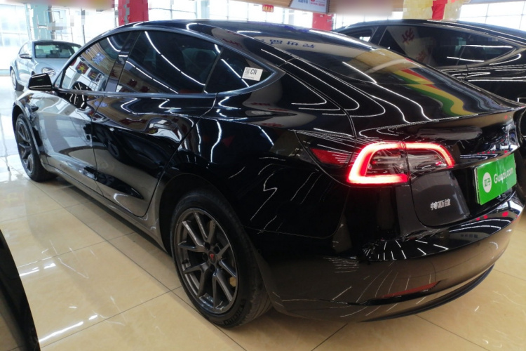 特斯拉 Model 3 2022款 后轮驱动版车身外观6003