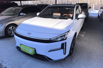 吉利银河 银河L6 2025款 EM-i 140km 探索+版