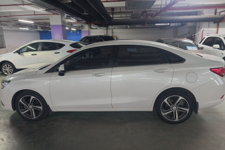 北京汽车 绅宝D50 2018款 1.5L CVT尊贵智联版车身外观4