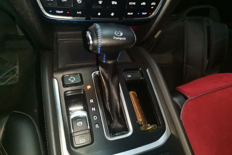 广汽传祺 传祺GS8 2017款 320T 四驱豪华智联版（七座）局部细节18