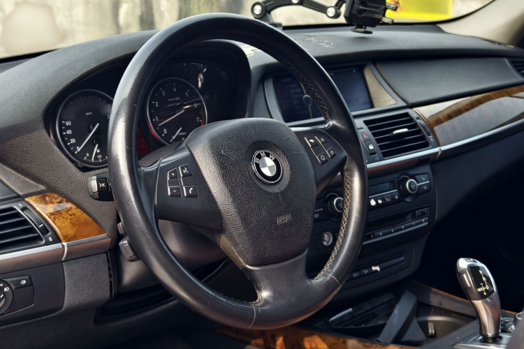 宝马X5(进口) 2013款 xDrive35i 领先型局部细节13