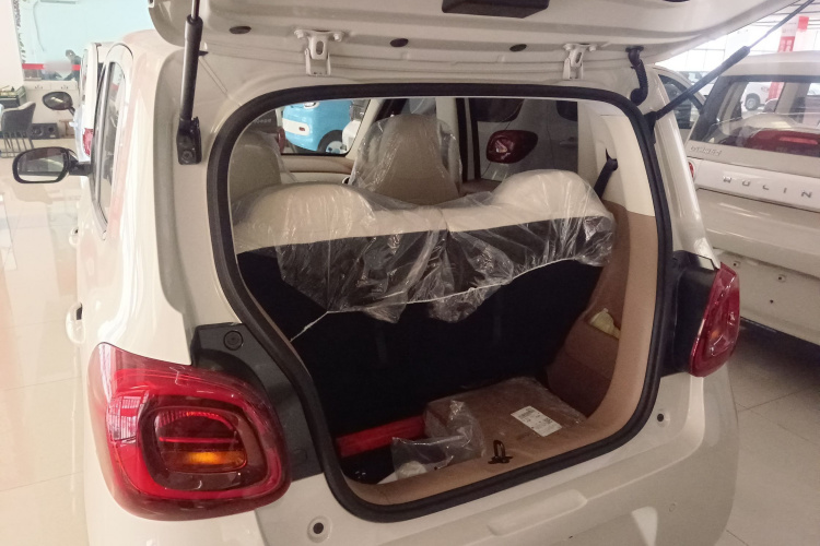 五菱汽车 宏光MINIEV 2025款 四门版 进阶款机舱底盘23