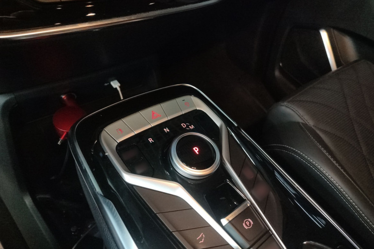 上汽大通MAXUS 大通G20 2023款 PLUS 2.0T 汽油自动豪华版局部细节18